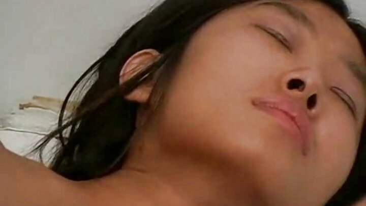 Rus qızı və bir oğlanla gözəl anal porno