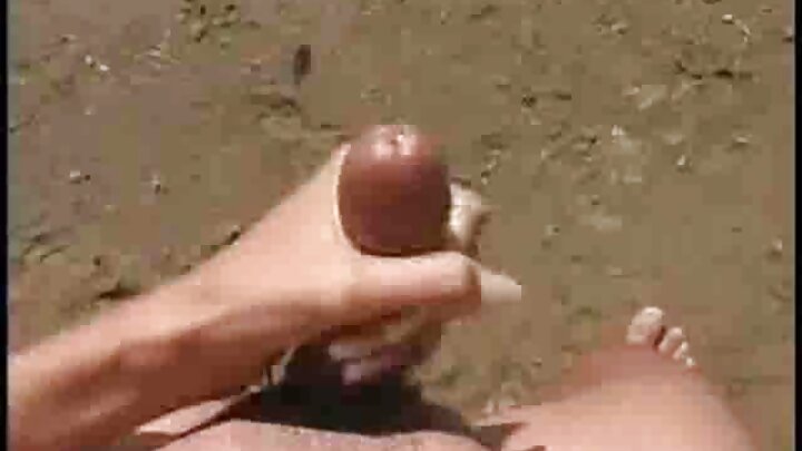Bir oğlan rus sevgilisini amcıqda yumşaqca sikir