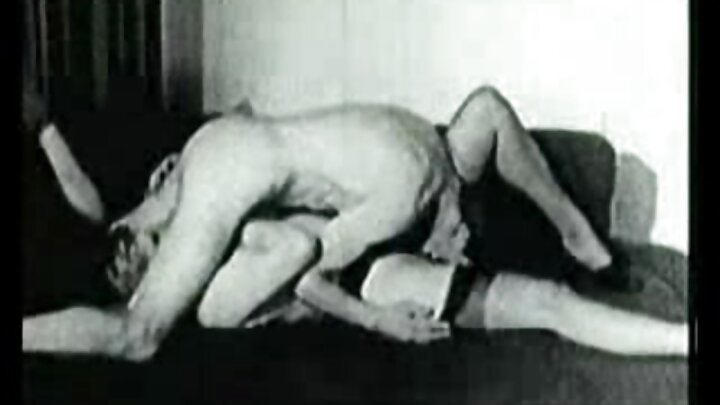 Sarışın və sevgilisinin iştirak etdiyi rus pornosu