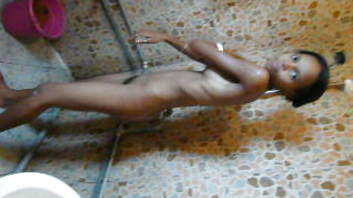 Secret Elle qardaşını sikdiyi ailə porno