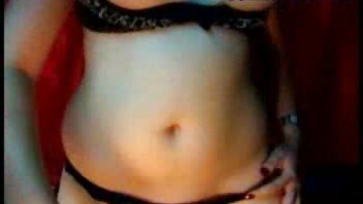 Bir oğlanın qırmızı saçlı bir qızla sikişdiyi rus pornosu