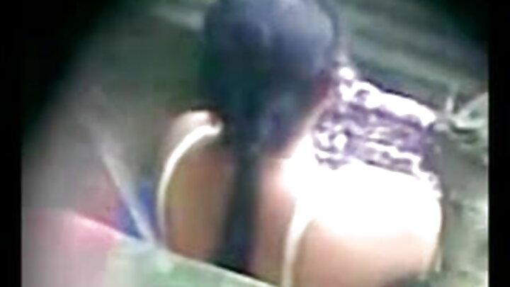Bir oğlanın şirin bir qızı sikdiyi birinci şəxs baxımından kremli porno