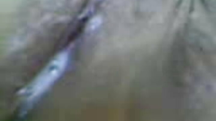 Bir qız ögey qardaşını sikdiyi rus pornosu
