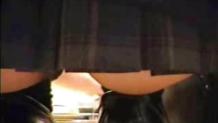 Bir oğlanın bir qızı arxasına sikdiyi rus anal pornosu
